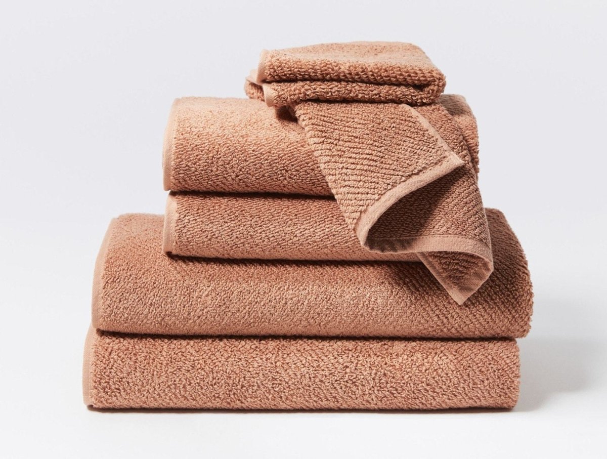 Coyuchi Air Weight Dusty Coral Organic Bath Towels | Fig Linens