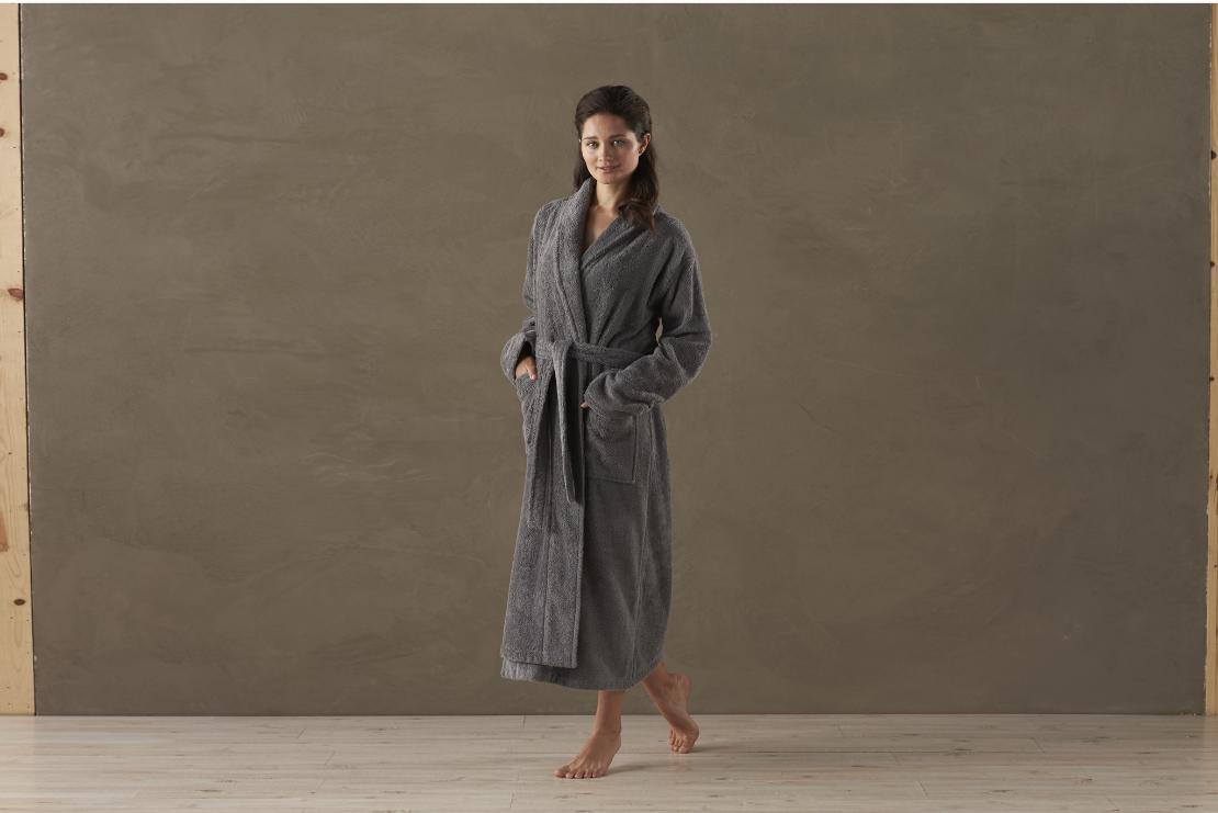 Coyuchi Cloud Loom Organic Slate Gray Unisex Robes | Fig Linens