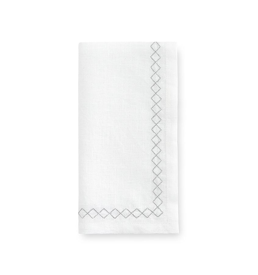 Sferra Table Linen Perry Tablecloth and Napkin Fig Linens